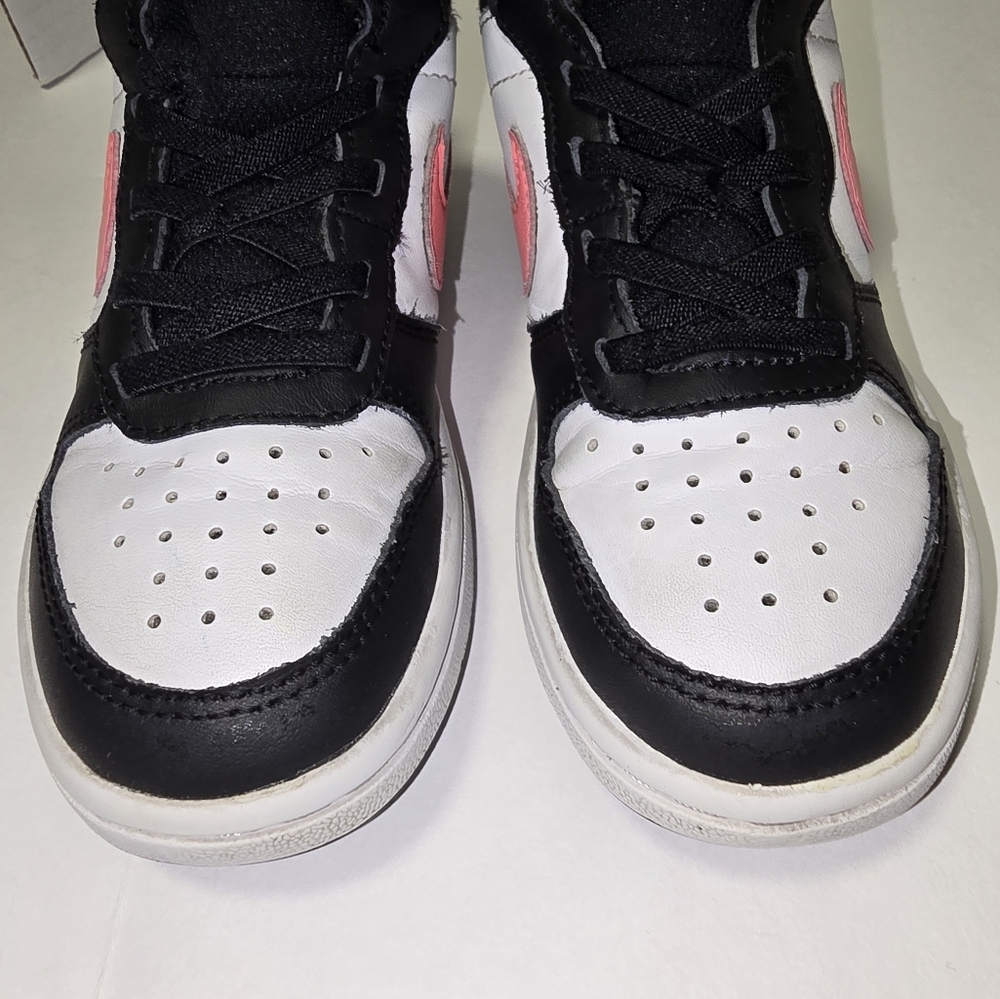 Nike Kids' Size 11C Black and Pink Sneakers - Picture 3 of 14
